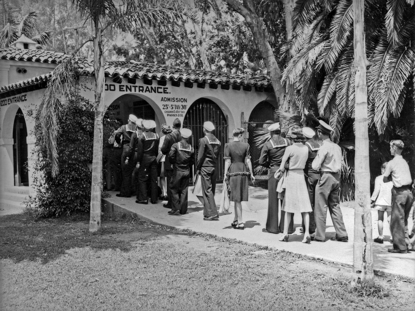 Military personnel entering the Zoo